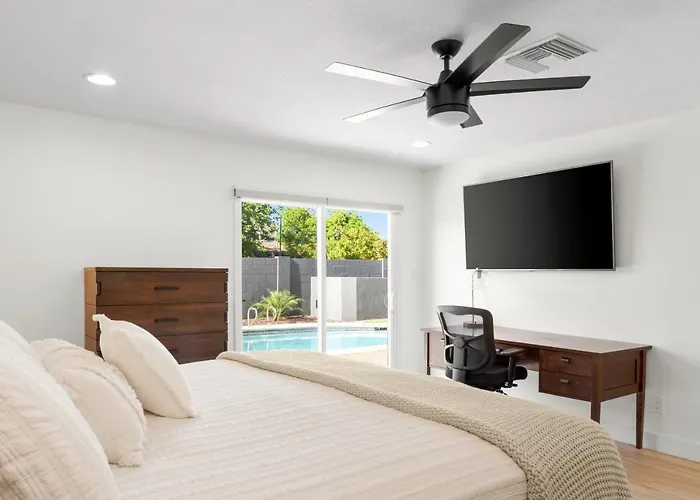 Old Town Heated Pool Close To Everything * Scottsdale